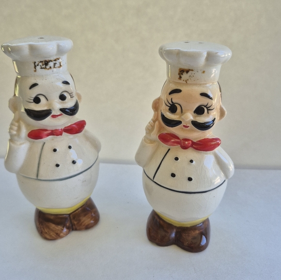 Chef Salt and Pepper Shakers Vintage 1970's. Retro Kitchen Decor. - Picture 3 of 6